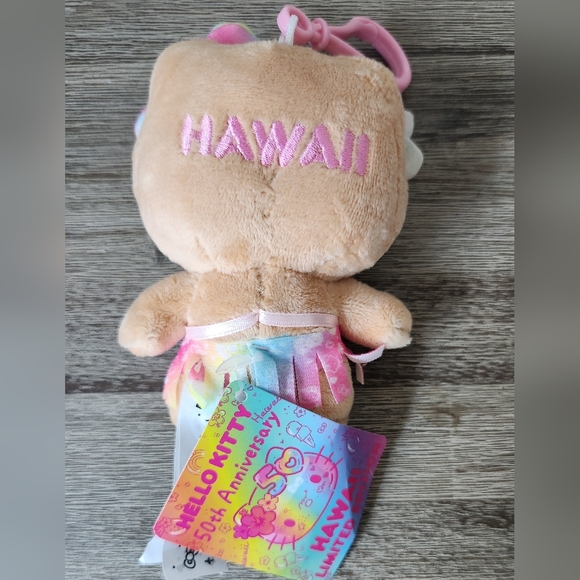 LE 50th Anniversary Hawaiian Sun Kissed Hello Kitty Keychain/ Bag Plush Charm 4" - Picture 2 of 2